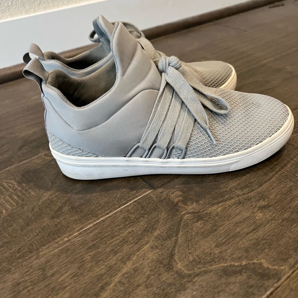 Steve Madden Gray High-Top Sneakers